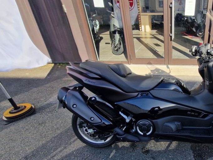 YAMAHA XP T-MAX 560 TECH MAX 4