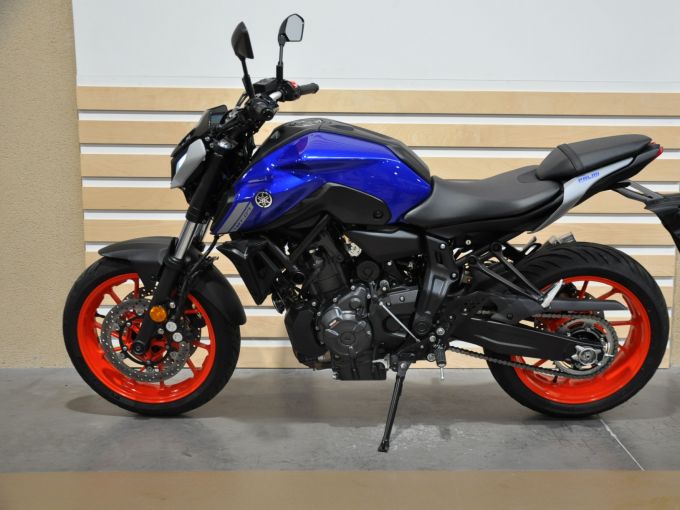 YAMAHA MT-07 (47.5CV) 4