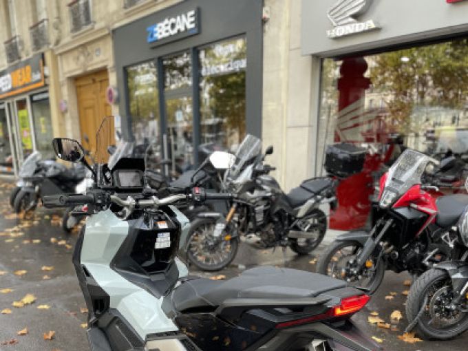 HONDA X-ADV 750 4