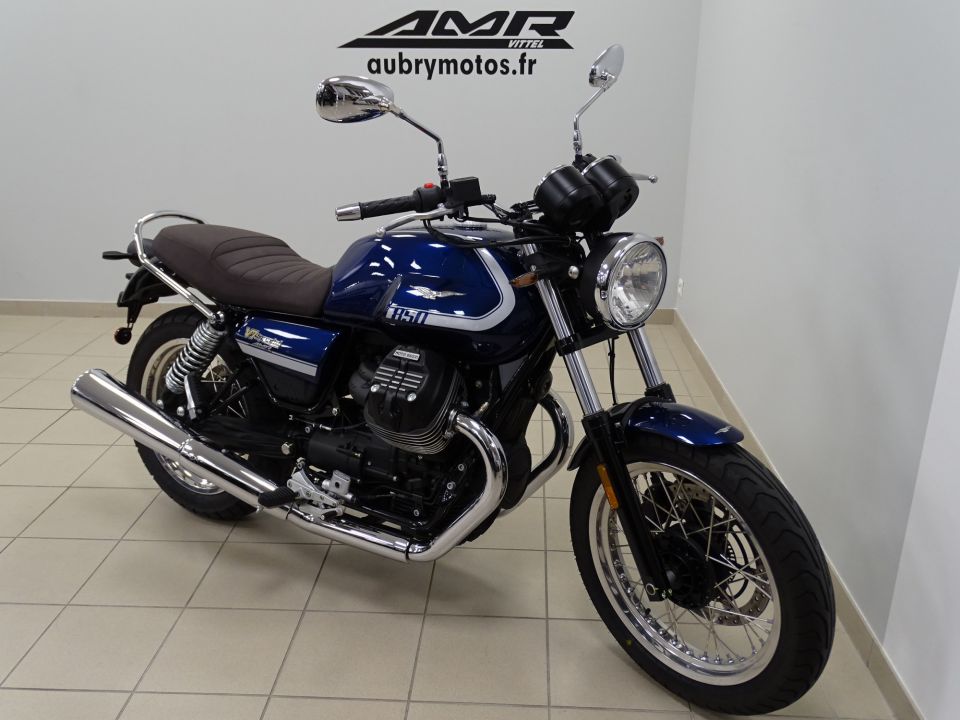 MOTO GUZZI V7 SPECIAL 4