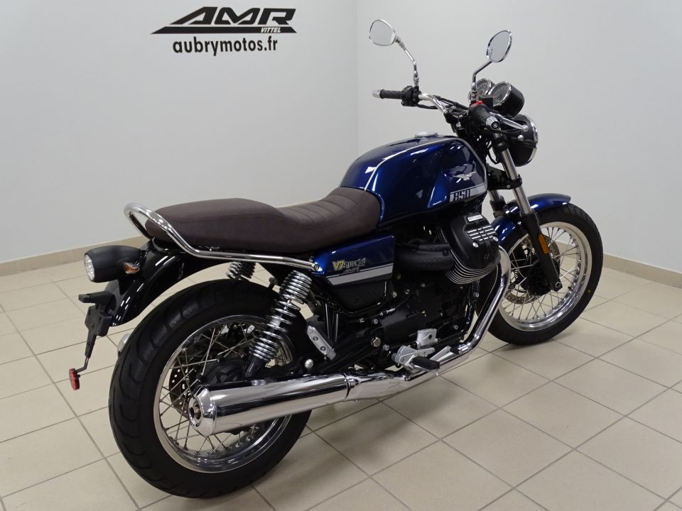 MOTO GUZZI V7 SPECIAL 4