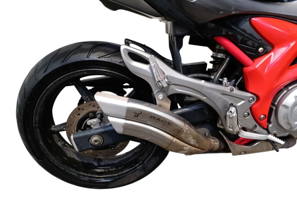 SUZUKI GLADIUS 650 4