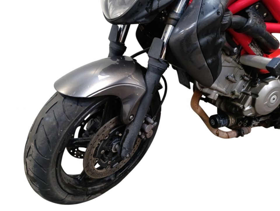 SUZUKI GLADIUS 650 4