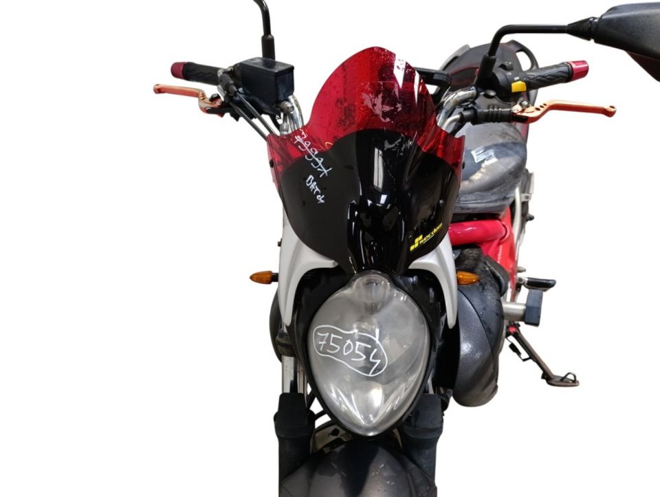 SUZUKI GLADIUS 650 4