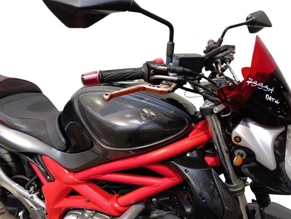 SUZUKI GLADIUS 650 4