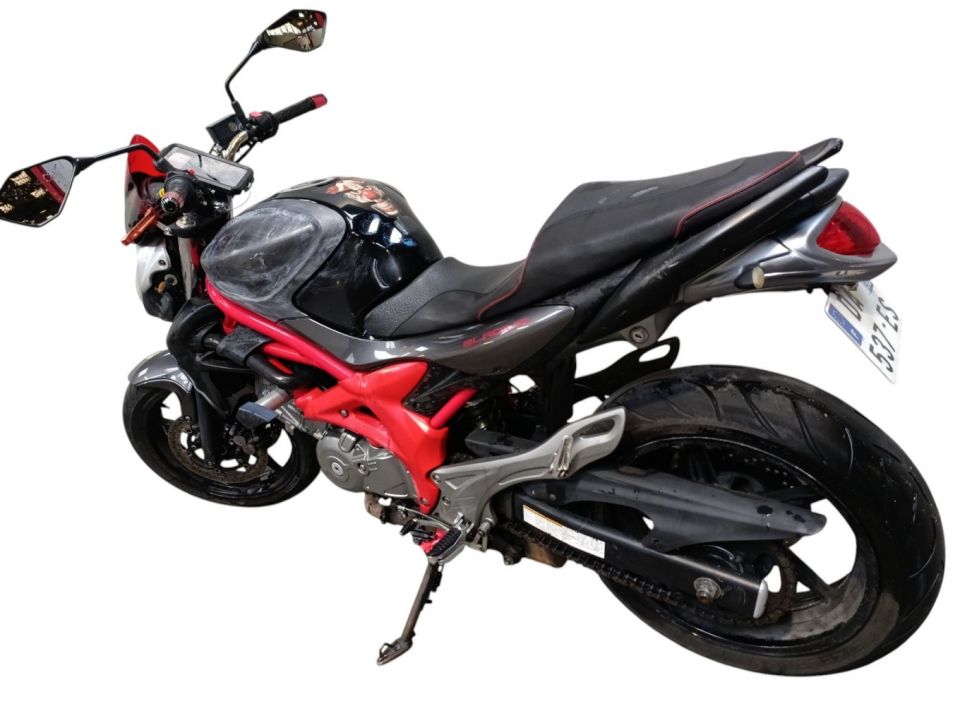 SUZUKI GLADIUS 650 4