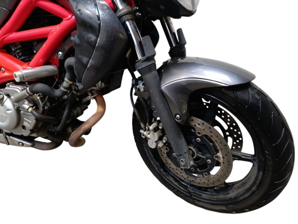 SUZUKI GLADIUS 650 4