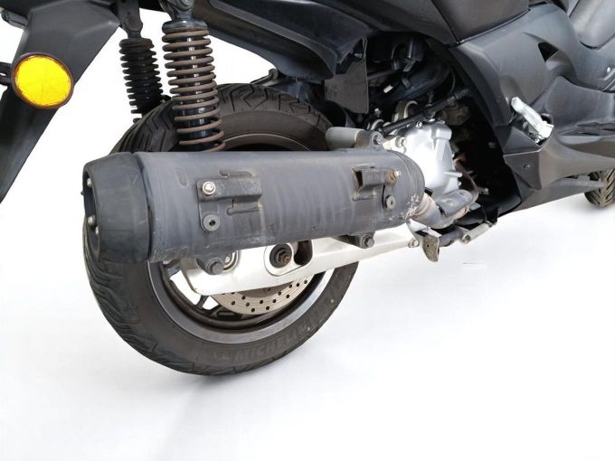 YAMAHA X-MAX 125 4