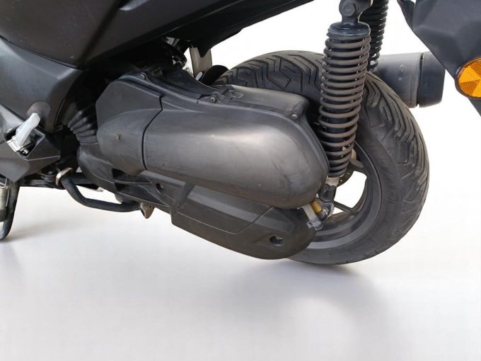 YAMAHA X-MAX 125 4