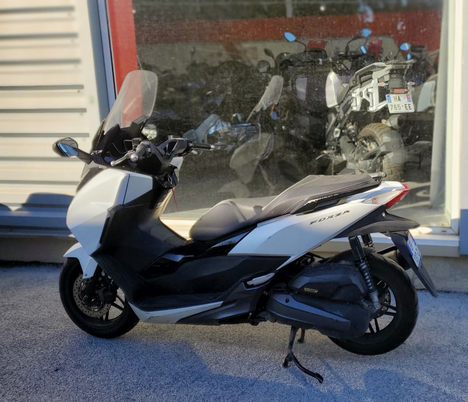 HONDA NSS FORZA 125 4