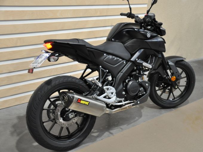 YAMAHA MT-125 4