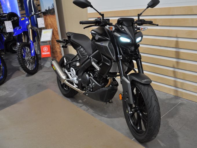 YAMAHA MT-125 4