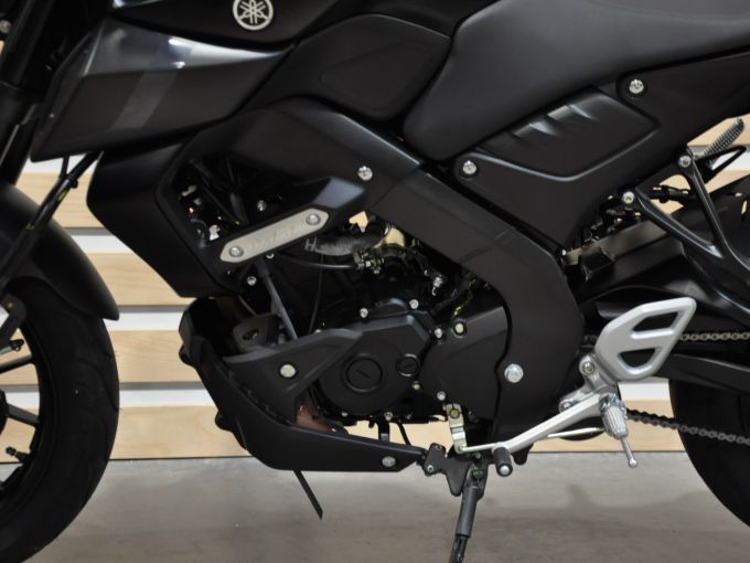 YAMAHA MT-125 4