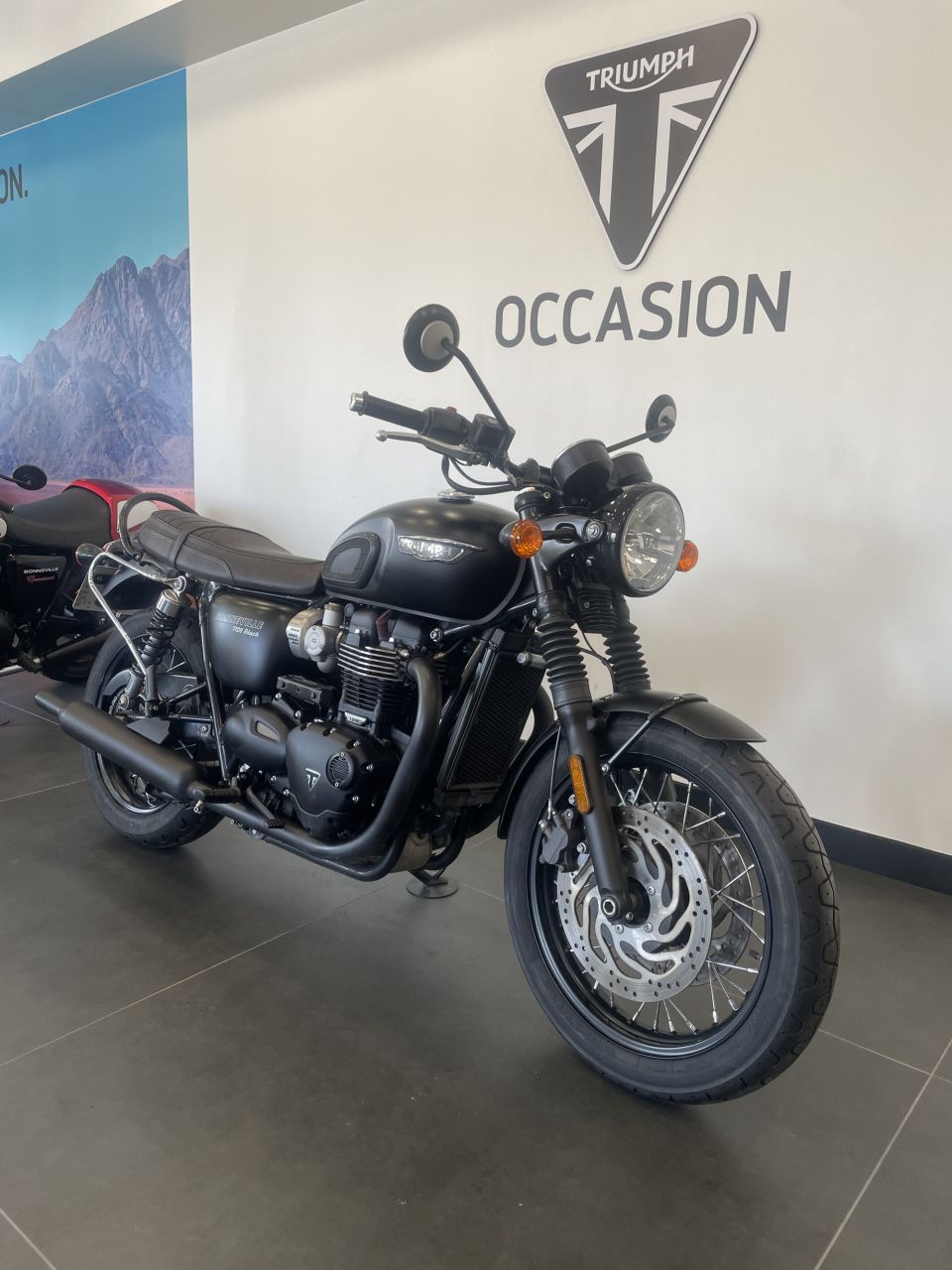TRIUMPH Bonneville T120 Black 4