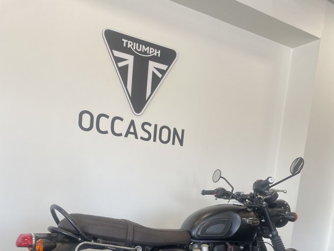 TRIUMPH Bonneville T120 Black 4