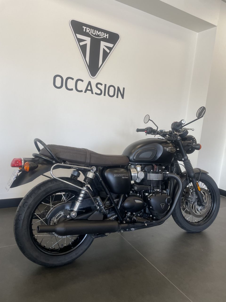 TRIUMPH Bonneville T120 Black 4