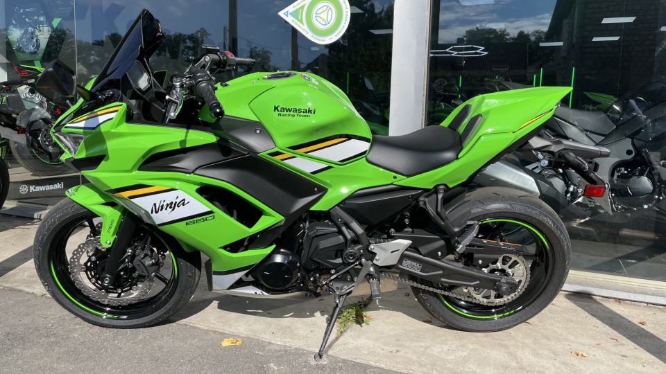 KAWASAKI NINJA 650 4