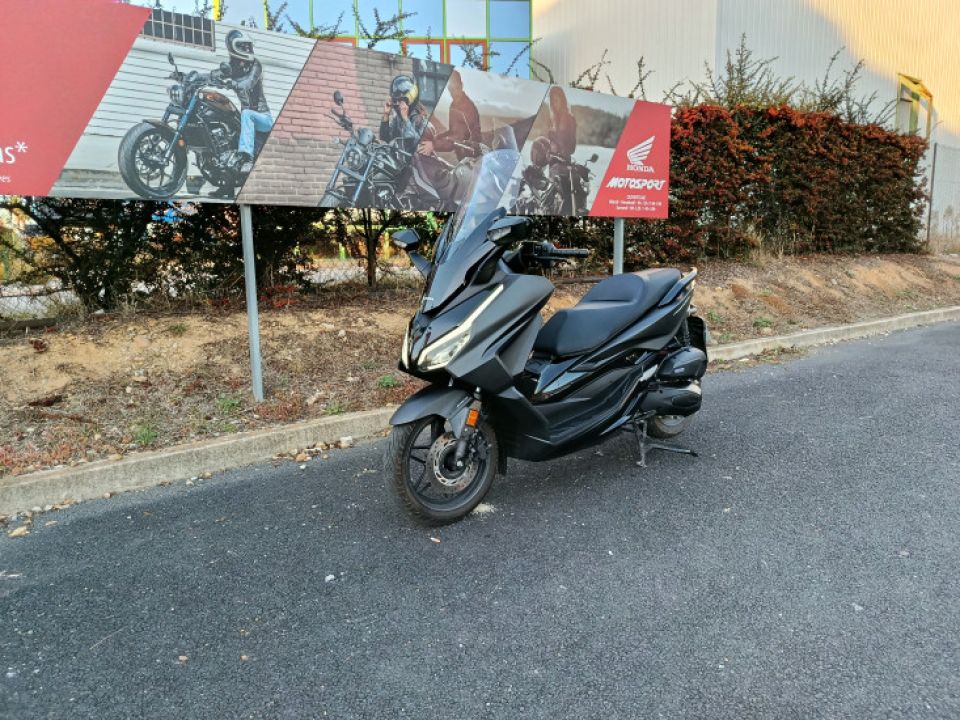 HONDA FORZA 125 ABS 4