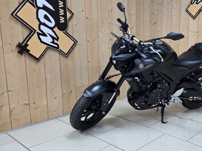 YAMAHA MT-03 4