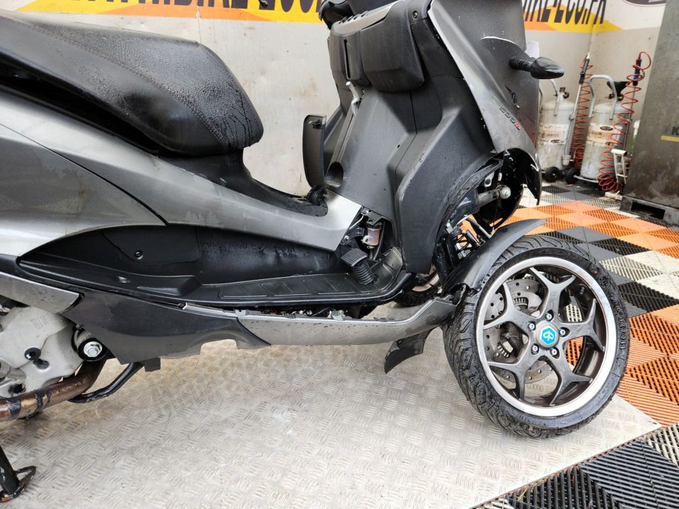 PIAGGIO MP3 500 ABS/ASR 4