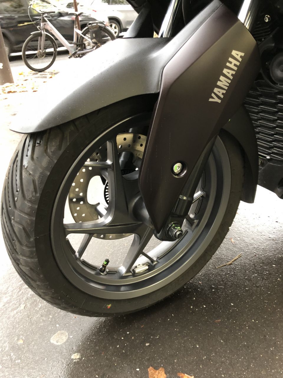 YAMAHA XMAX 300 Tech Max 4