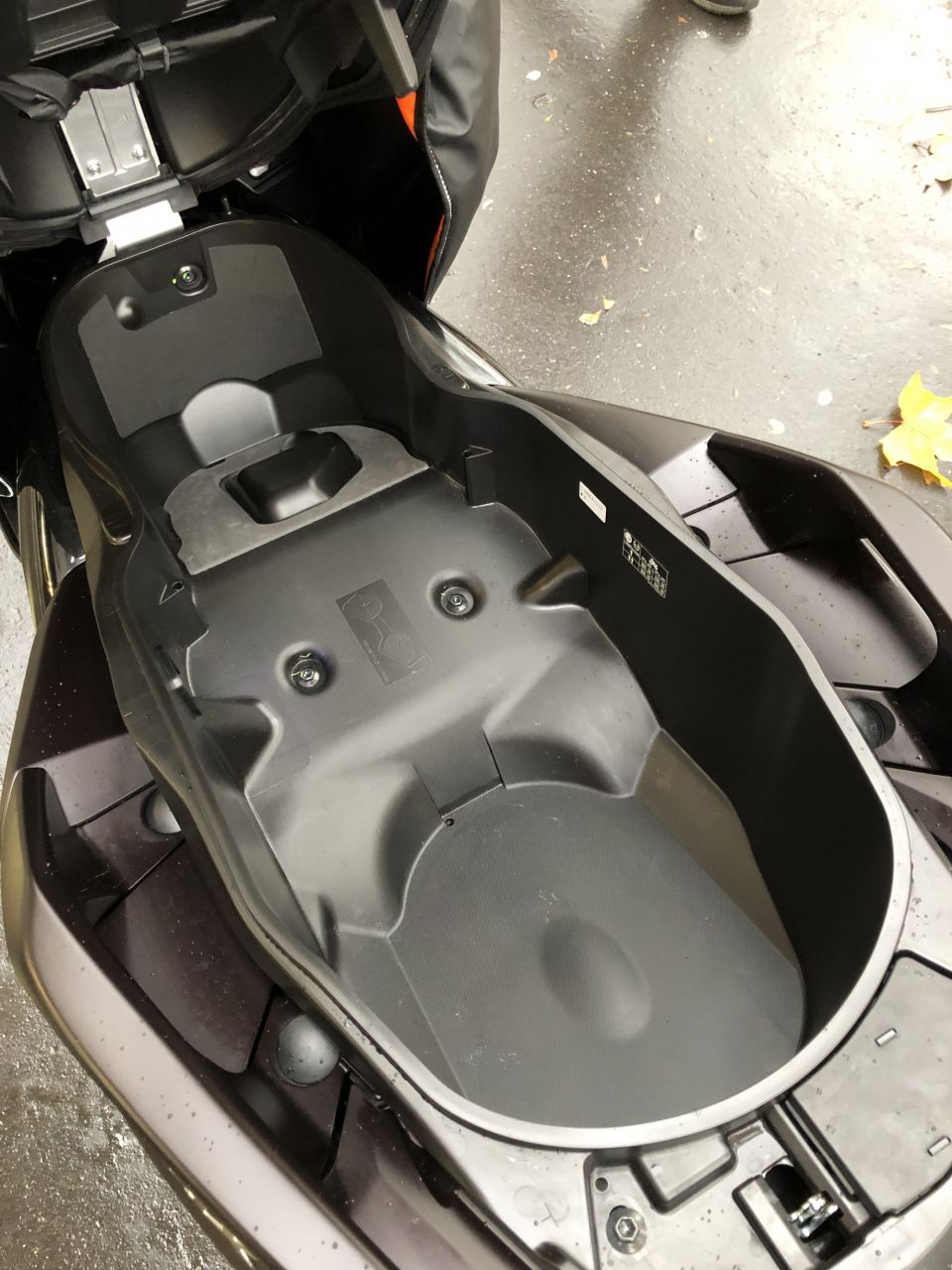 YAMAHA XMAX 300 Tech Max 4