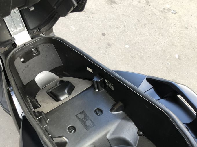 YAMAHA XMAX 125 4