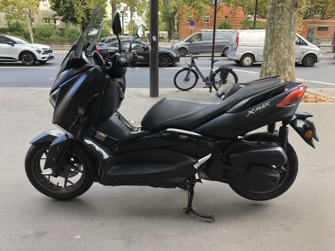 YAMAHA XMAX 125 4