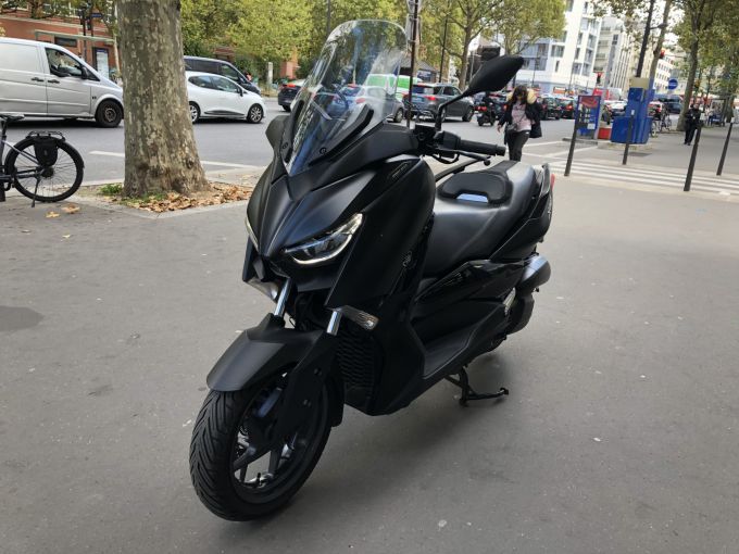 YAMAHA XMAX 125 4