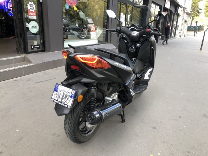 YAMAHA XMAX 125 4