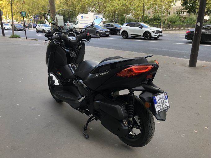 YAMAHA XMAX 125 4