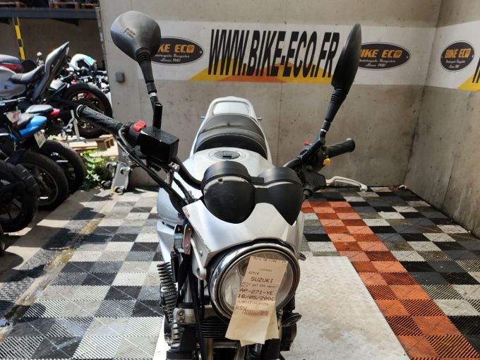 SUZUKI GSF 650 N BANDIT 4
