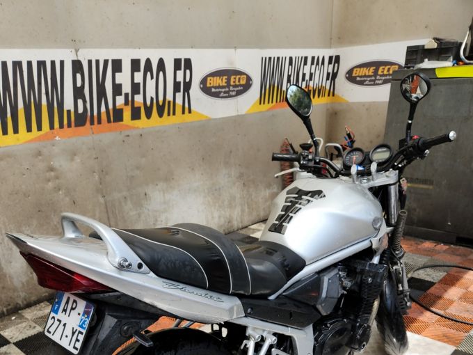 SUZUKI GSF 650 N BANDIT 4