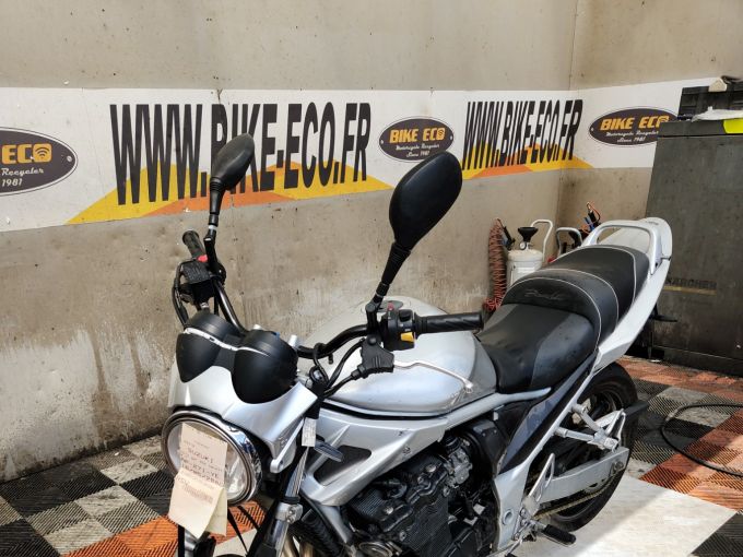 SUZUKI GSF 650 N BANDIT 4