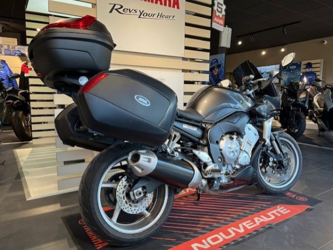 YAMAHA FZ1 FAZER 1000 4