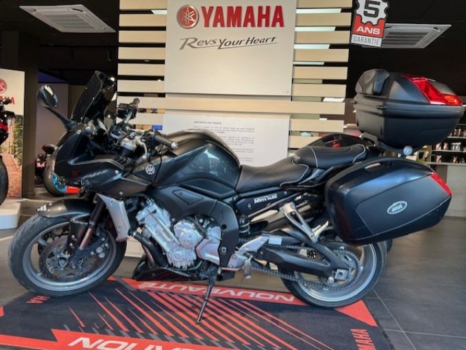 YAMAHA FZ1 FAZER 1000 4