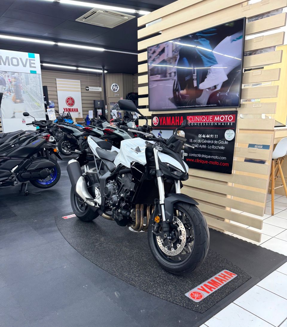 HONDA CB 1000 Hornet 4