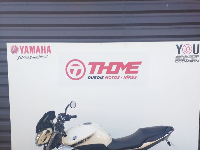 YAMAHA XJ6-N 4