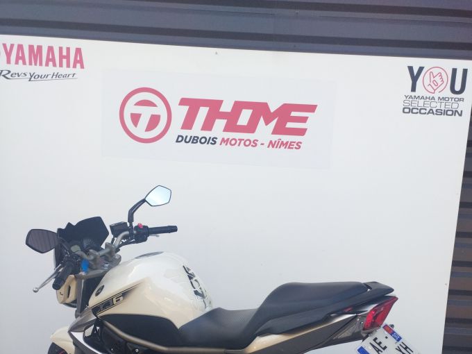 YAMAHA XJ6-N 4