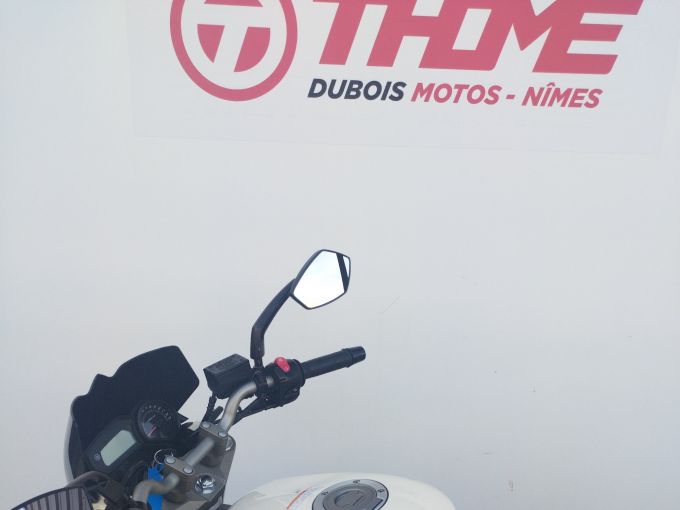 YAMAHA XJ6-N 4