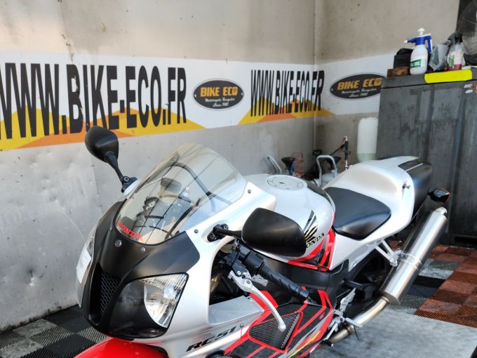 HONDA VTR 1000 SP1 4