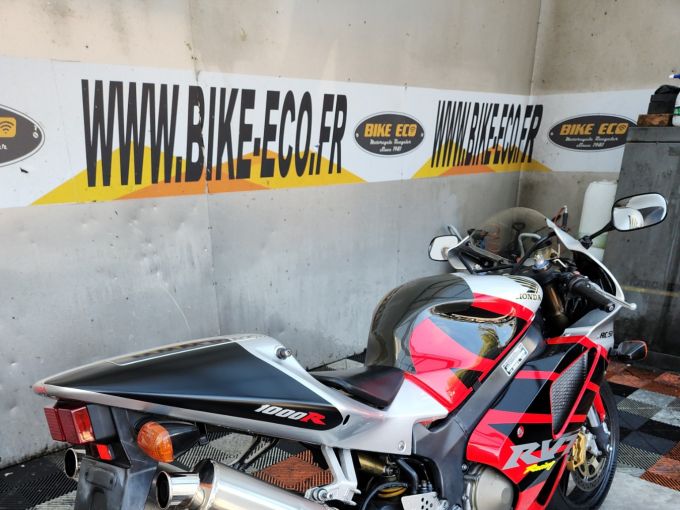 HONDA VTR 1000 SP1 4
