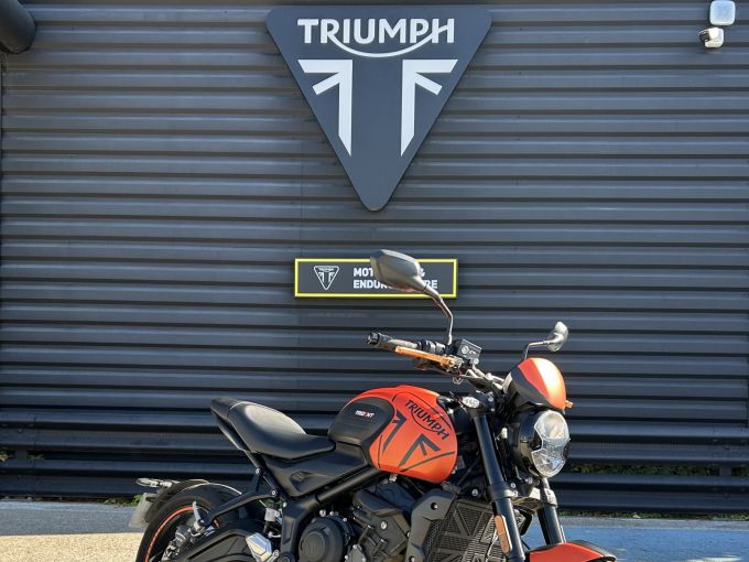TRIUMPH TRIDENT 660 4