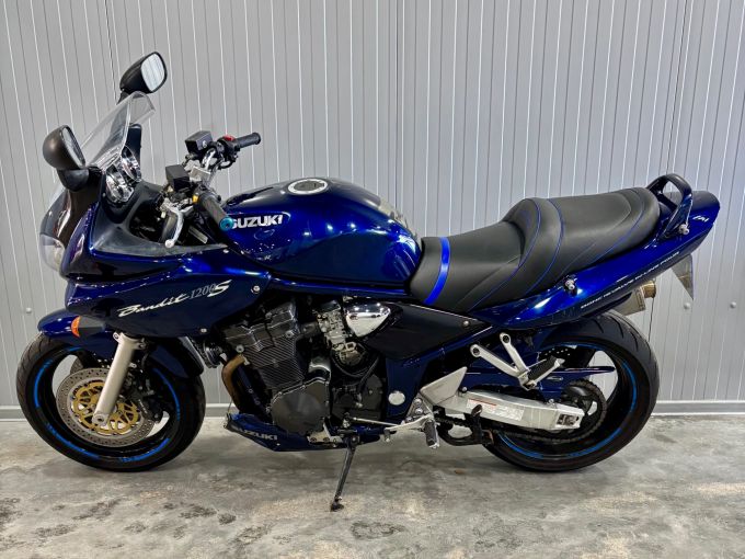 SUZUKI GSF 1200 S BANDIT 4