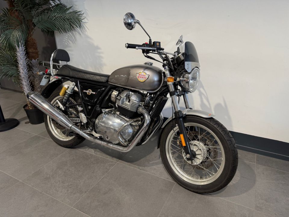 ROYAL ENFIELD INTERCEPTOR 4
