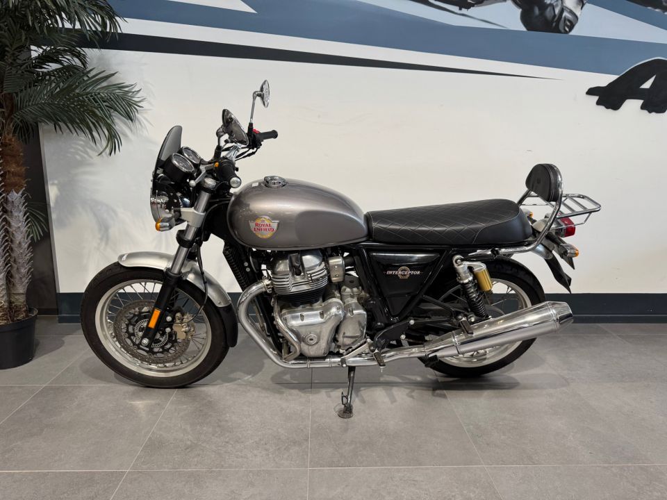 ROYAL ENFIELD INTERCEPTOR 4