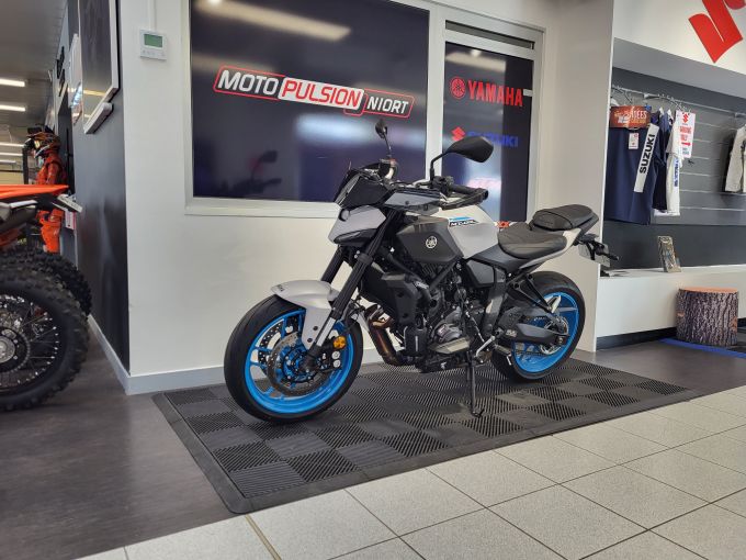 YAMAHA MT-07 (47.5CV) 4