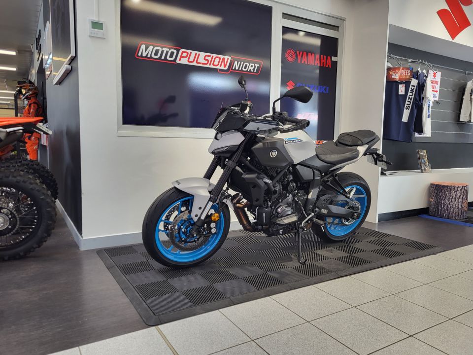 YAMAHA MT-07 (47.5CV) 4