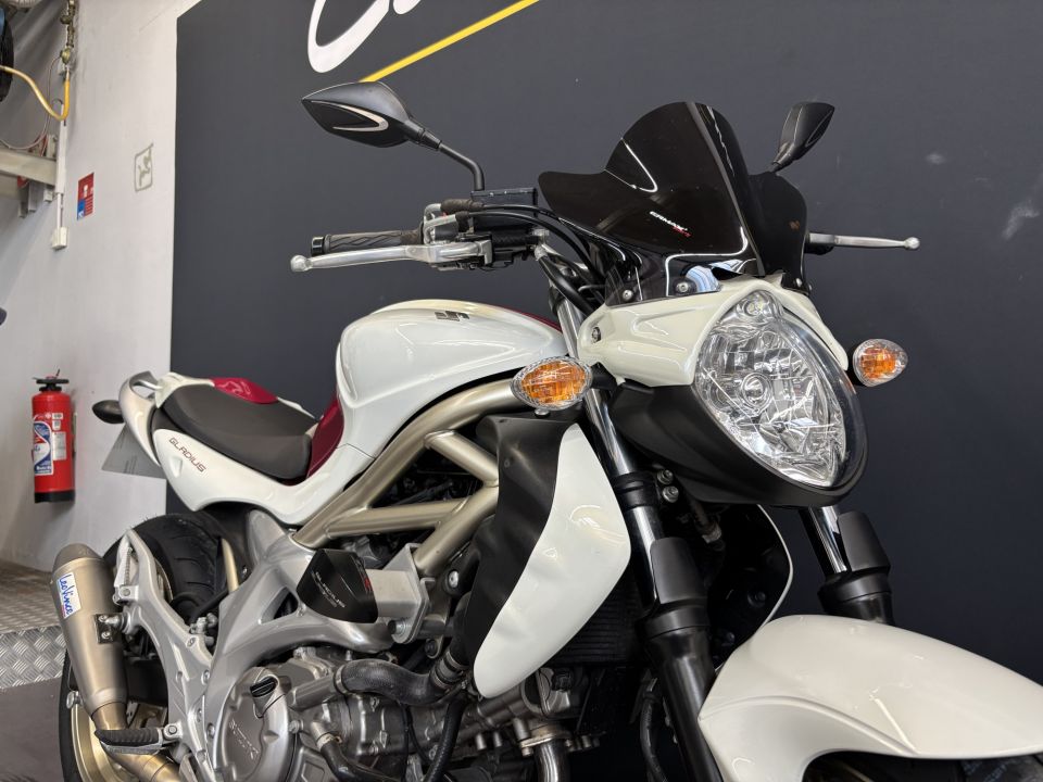 SUZUKI GLADIUS 650 4