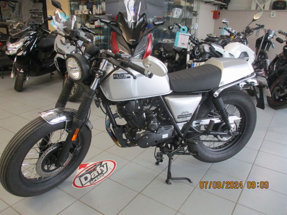 BRIXTON MOTORCYCLES BX 125 CAFE RACER 4